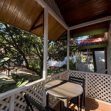Los Gavilanes Hotel Пукальпа Екстер'єр фото