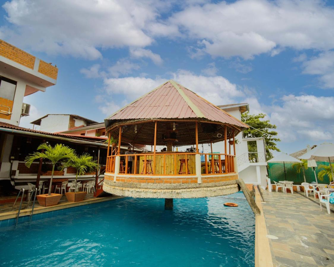 Los Gavilanes Hotel Пукальпа Екстер'єр фото