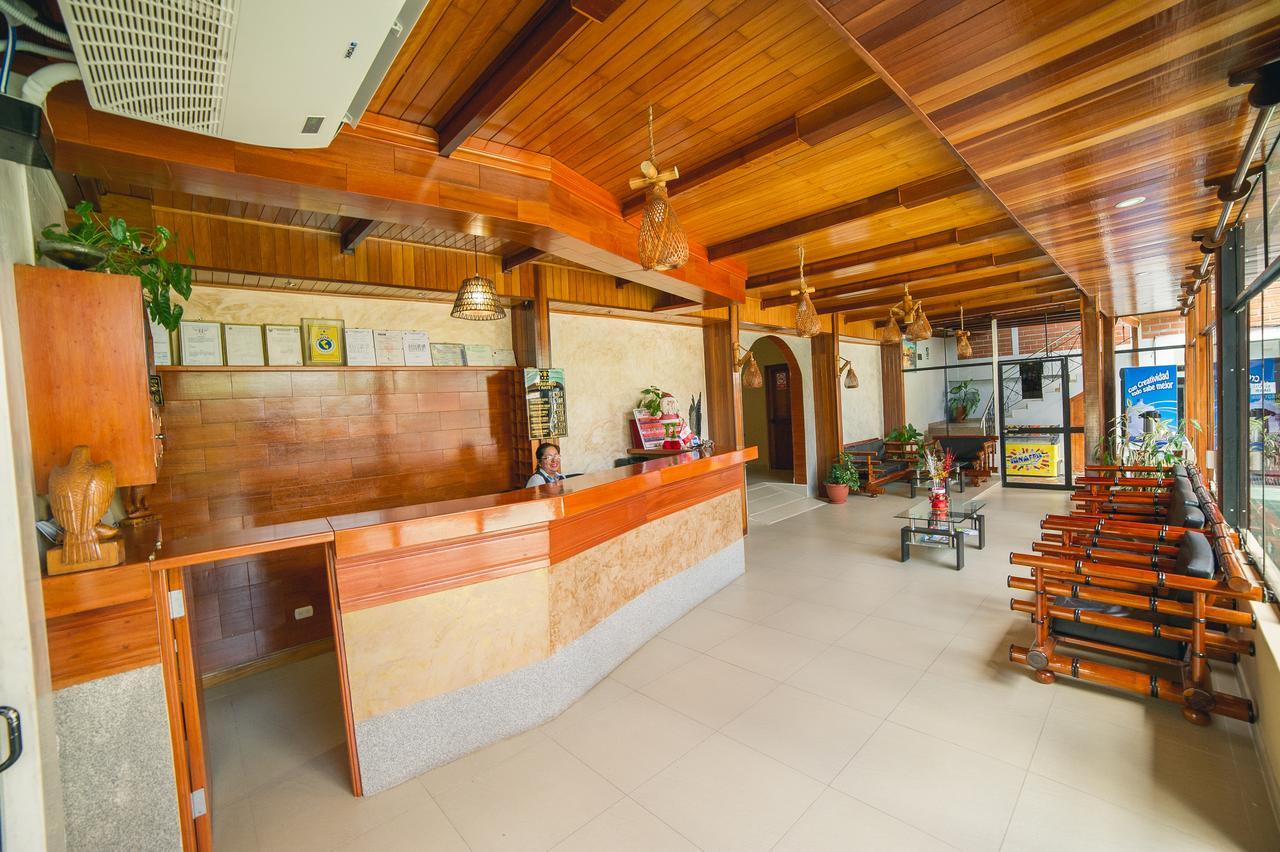 Los Gavilanes Hotel Пукальпа Екстер'єр фото